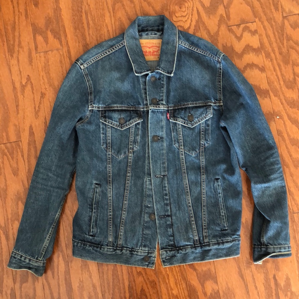 Levi’s denim jacket medium